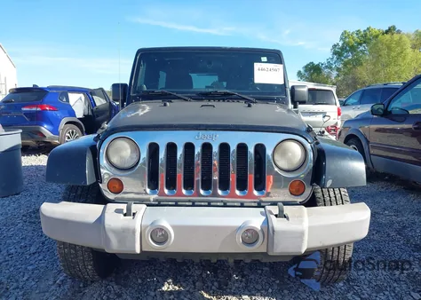 2012 Jeep Wrangler Unlimited Sahara из США, поврежденный, VIN 1C4BJWEGXCL111141